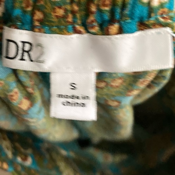 DR2 BY DANIEL RAINN GREEN PAISLEY BOHO RUFFLED HEM SHORTS, SMALL - Picture 5 of 6